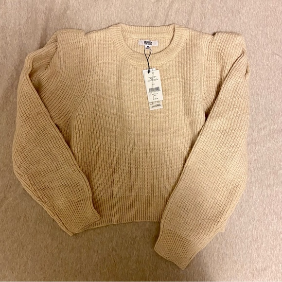BNWT Small and Medium BB Dakota Future Nostalgia Sweater in Alabaster - Picture 2 of 2